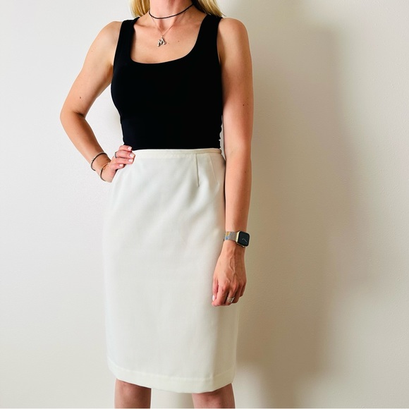 Larry Levine Dresses & Skirts - Larry Levine Classics vintage cream striped pencil midi skirt